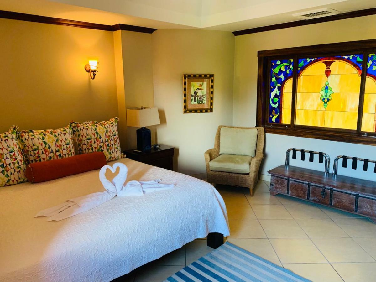 Pacifico Colonial Condominiums マヌエル・アントニオ エクステリア 写真